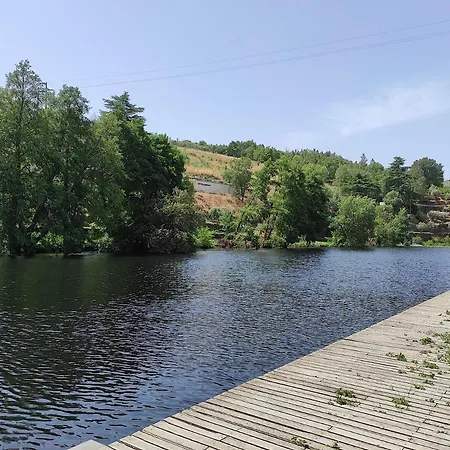 Casa Penedo Do Raposo * Muxagata (Fornos de Algodres)